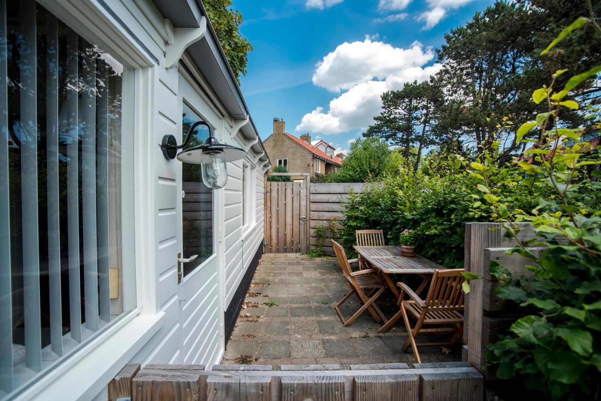 Therese Characteristic Garden Cottage Zandvoort Exterior foto